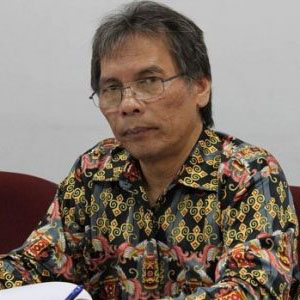 Dr. Sentosa Sembiring, S.H., M.H.